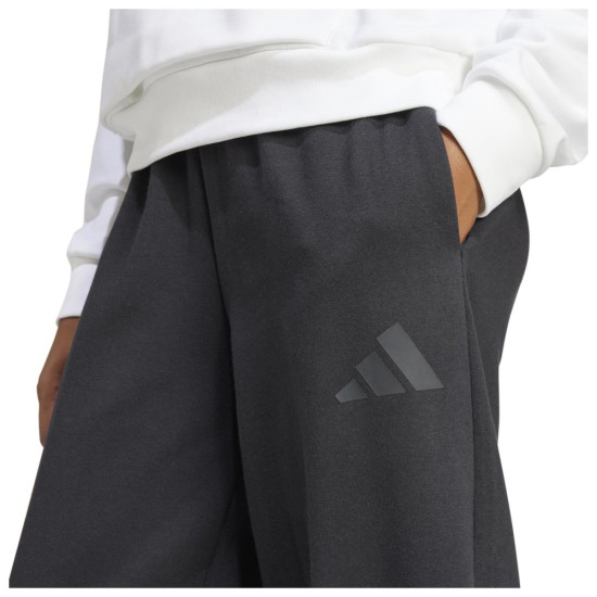 Adidas Γυναικείο παντελόνι φόρμας Essentials Contemporary Logo Fleece Barrel Pants Adidas Γυναικείο παντελόνι φόρμας Essentials Contemporary Logo Fleece Barrel Pants